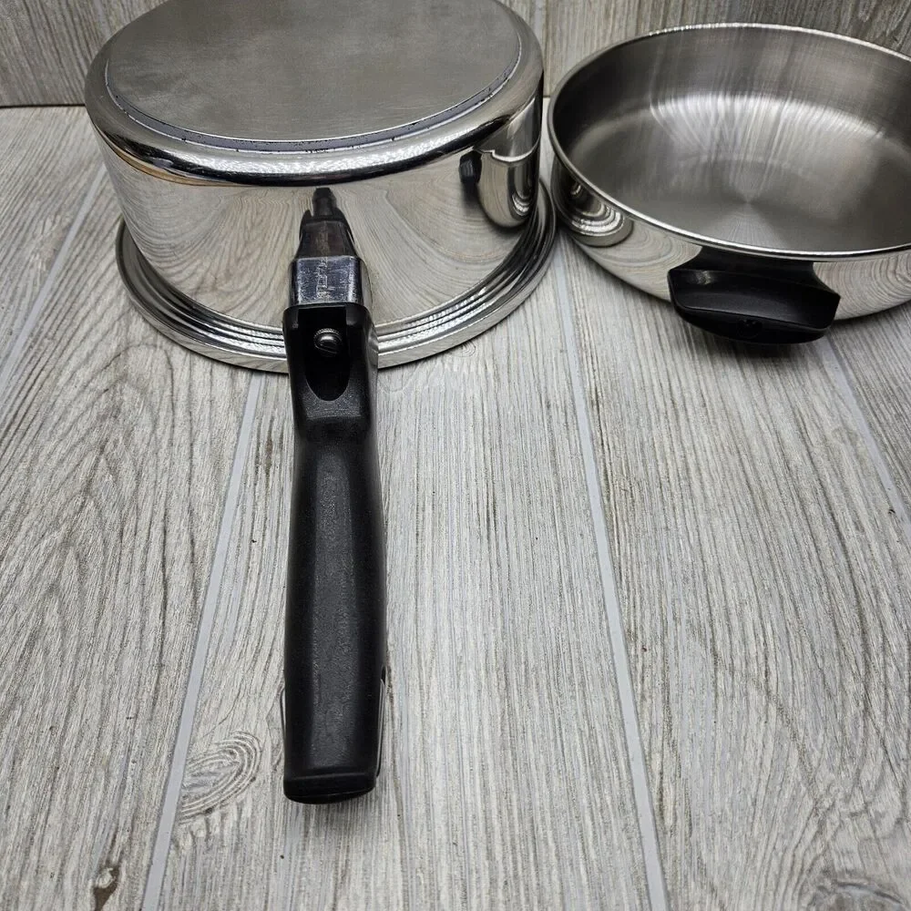 Vintage Royal Queen Multi-Core‎ 5 Ply 2 Qt Sauce Pan Great Condition W Dome Lid